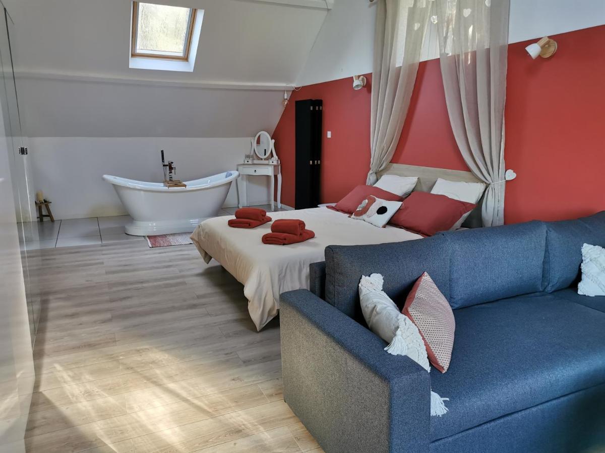 Bed and Breakfast Les Lits De L'Arz Malansac Exterior foto